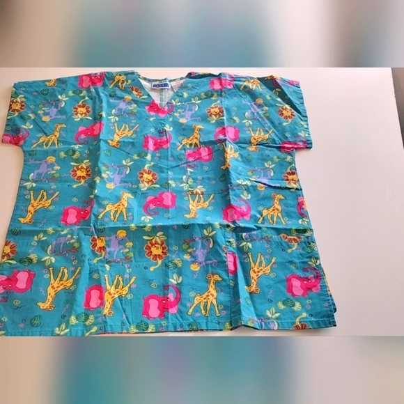Zoo theme Scrub top Large 14/16 - Picture 2 of 3
